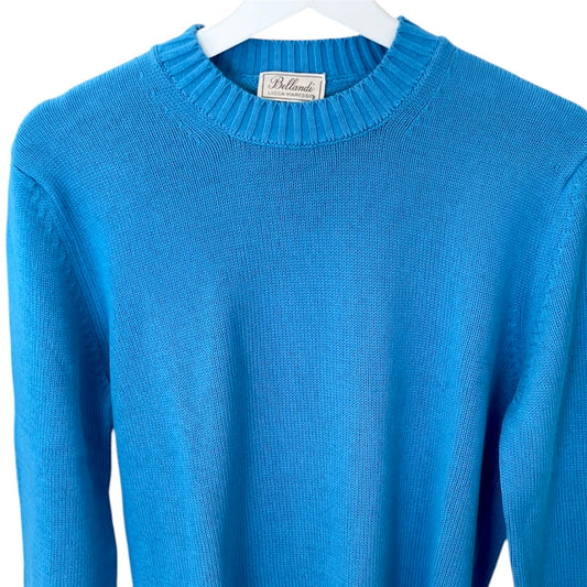 Maglione Uomo classico in Cotone. Realizzato con tessuti di prima qualità, Made in Italy. Scopri eleganza e qualità di questo prodotto nella storica maglieria di lusso Bellandi dal 1952, negozio fisico a Viareggio.