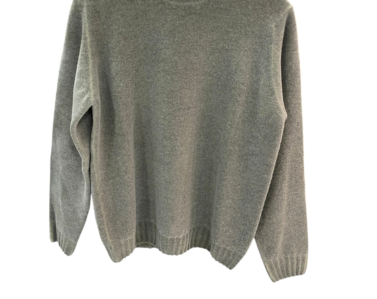 Maglia paricollo Delavè da Uomo. Colori verde, rosso e celeste disponibili. Composizione Lana, Made in Italy. Realizzato con tessuti di alta qualità, Scopri eleganza e qualità di questo prodotto nella storica maglieria di lusso Bellandi dal 1952, negozio fisico a Viareggio.