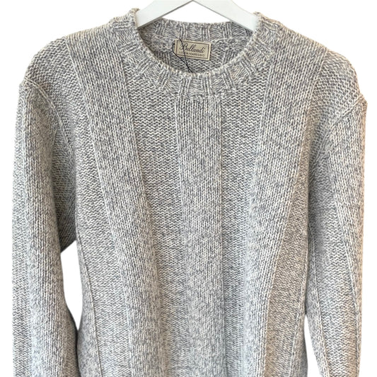 Maglia paricollo da Uomo a coste e melangiata. Composizione 100% Lana, Made in Italy. Realizzato con tessuti di alta qualità, Scopri eleganza e qualità di questo prodotto nella storica maglieria di lusso Bellandi dal 1952, negozio fisico a Viareggio.