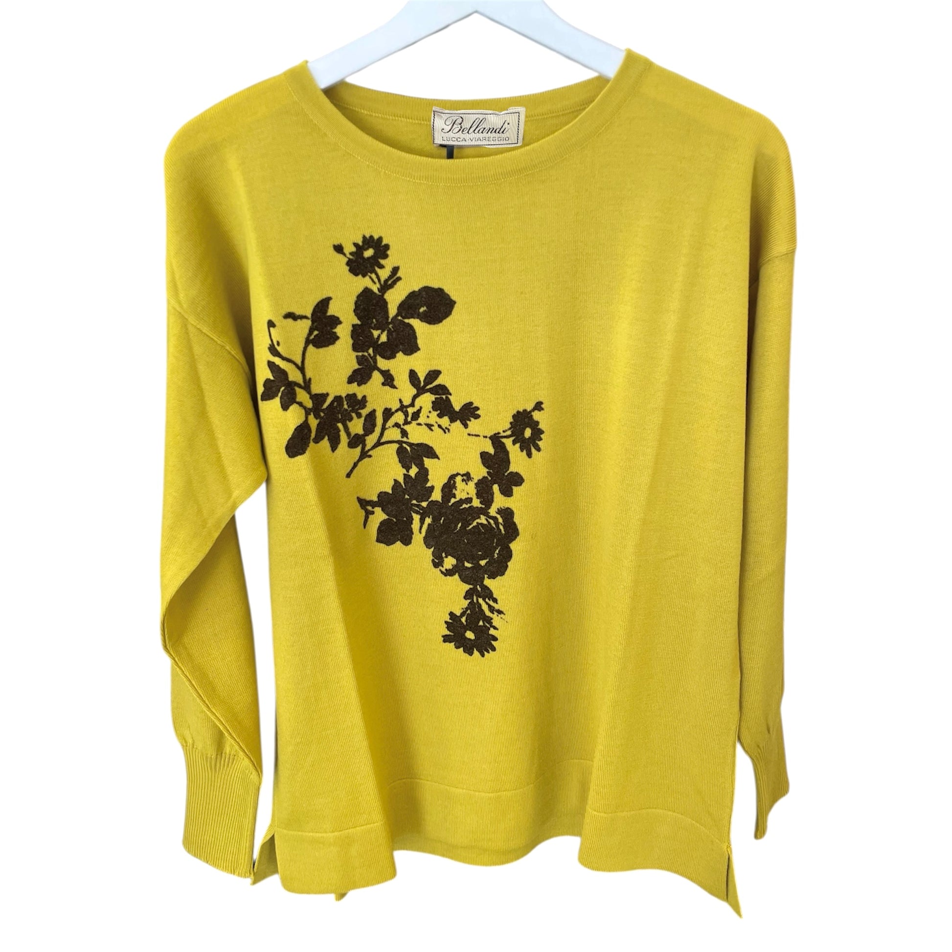 Maglia a maniche lunghe da donna con disegno floreale. Realizzata in pura lana, Made in Italy.  Realizzato con tessuti di alta qualità, Scopri eleganza e qualità di questo prodotto nella storica maglieria di lusso Bellandi dal 1952, negozio fisico a Viareggio.