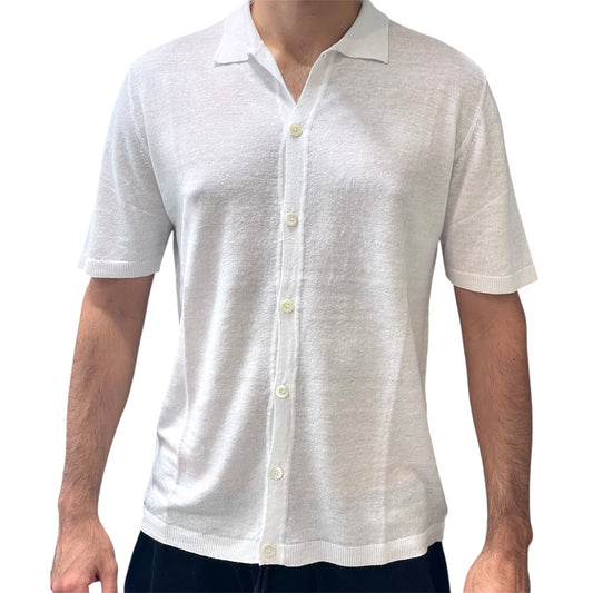 Camicia abbottonata Uomo Estiva. Realizzato con tessuti di prima qualità, Lino e Cotone, Made in Italy. Scopri eleganza e qualità di questo prodotto nella storica maglieria di lusso Bellandi dal 1952, negozio fisico a Viareggio.