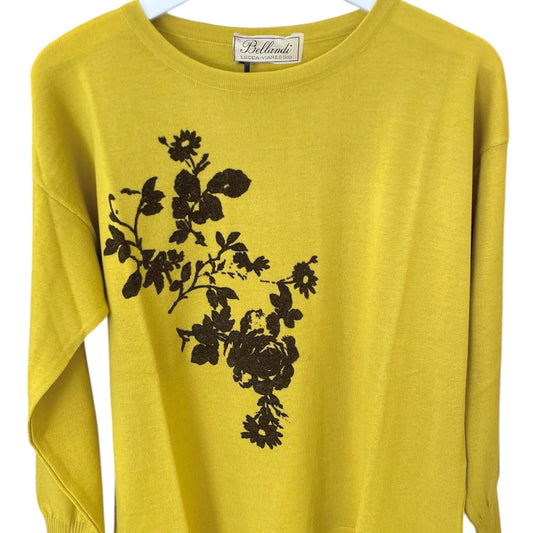 Maglia a maniche lunghe da donna con disegno floreale. Realizzata in pura lana, Made in Italy.  Realizzato con tessuti di alta qualità, Scopri eleganza e qualità di questo prodotto nella storica maglieria di lusso Bellandi dal 1952, negozio fisico a Viareggio.
