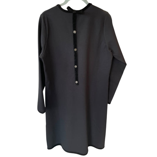 Vestito a tubino nero da donna in Viscosa. Realizzato con tessuti di prima qualità. Made in Italy. Scopri eleganza e qualità di questo prodotto nella storica maglieria di lusso Bellandi dal 1952, negozio fisico a Viareggio.