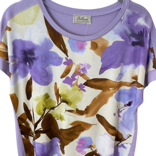 T-shirt donna kimono con fantasia floreale. Ralizzato in Cotone con tessuti di prima qualità Made in Italy. Scopri eleganza e qualità di questo prodotto nella storica maglieria di lusso Bellandi dal 1952, negozio fisico a Viareggio.